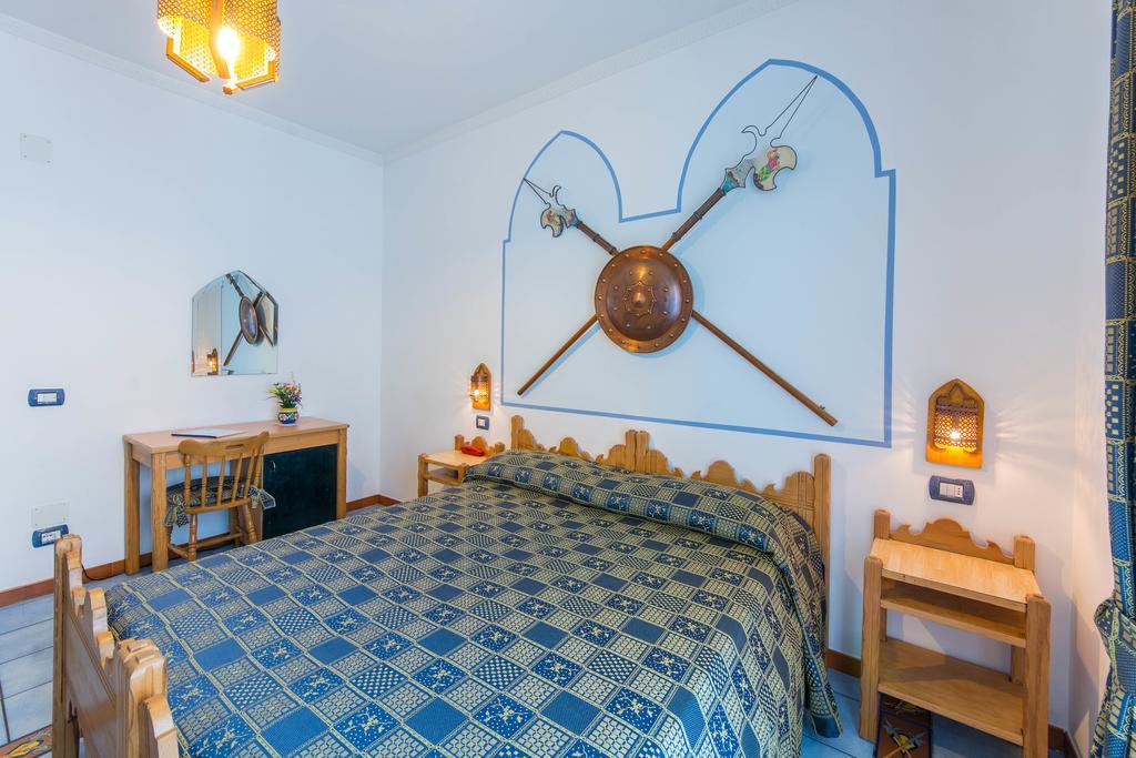Riviera B&B Rooms مايوري الغرفة الصورة